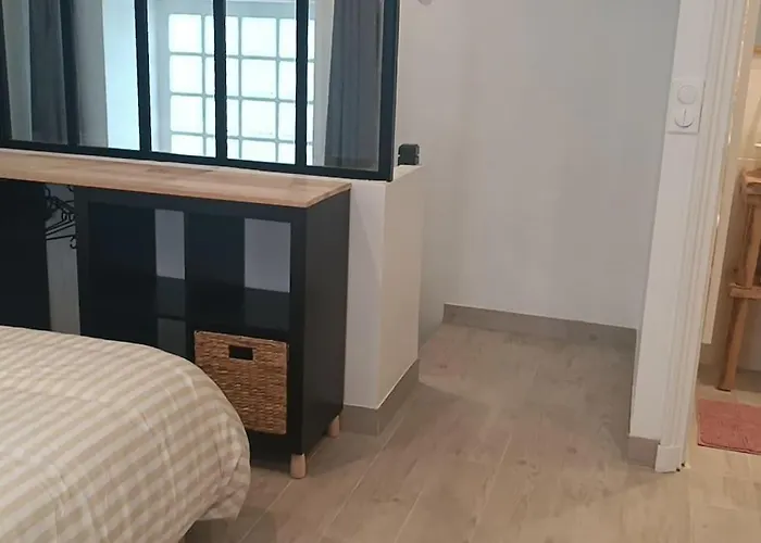 Les Deux Pieds Sous La Couette