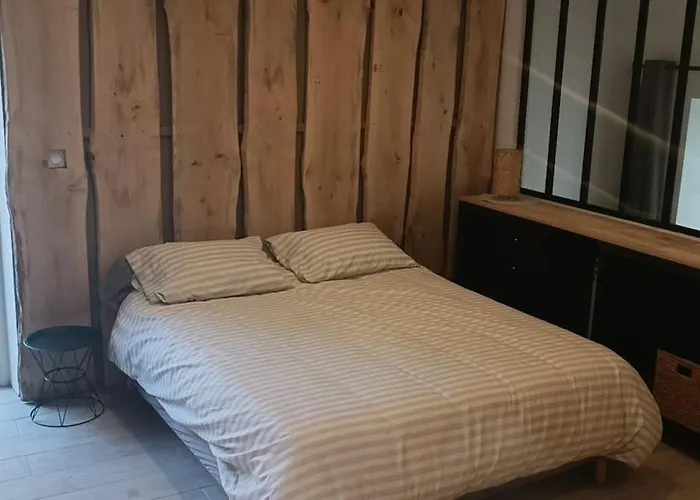 Les Deux Pieds Sous La Couette